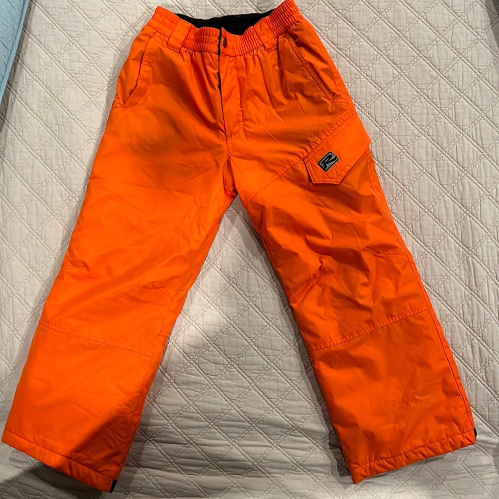 Boys ski pants size 7/8. Gently used, one household, no smoking, no cats.